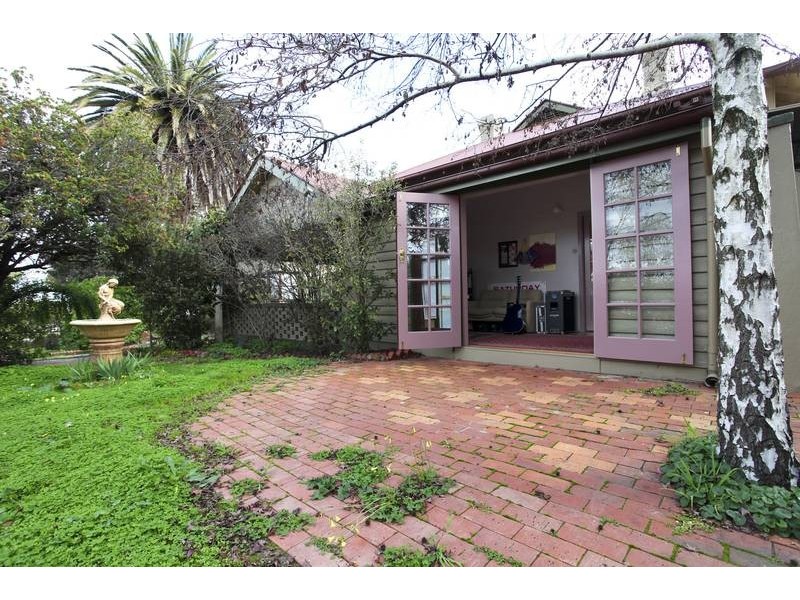 22 Carpenter Street, Quarry Hill VIC 3550