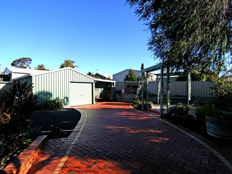 2 Gledhill Rise, Kangaroo Flat VIC 3555