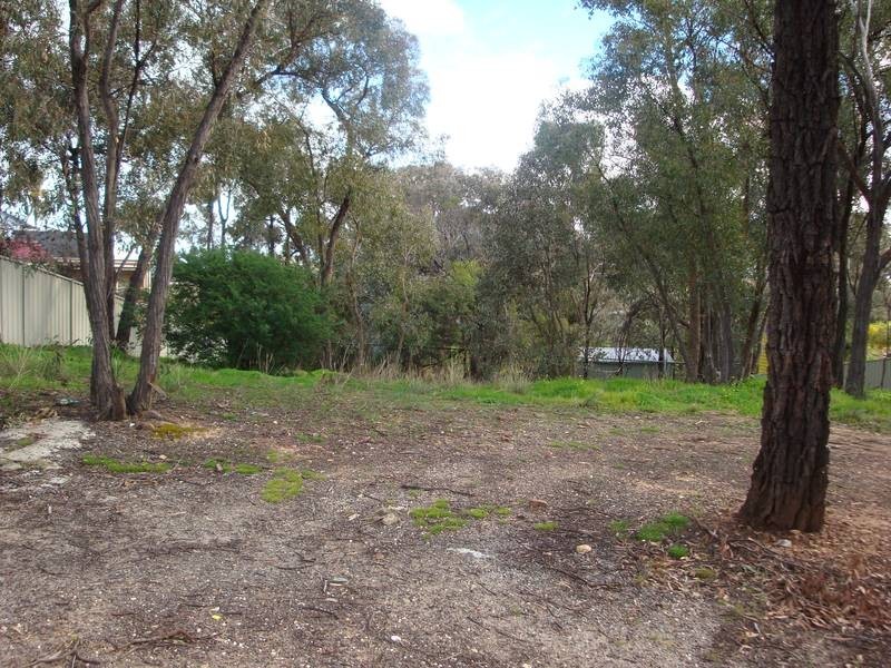 2 The Lane, Strathdale VIC 3550
