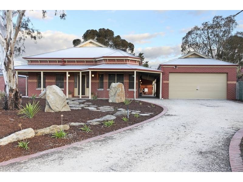 27 DeGille Street, North Bendigo VIC 3550