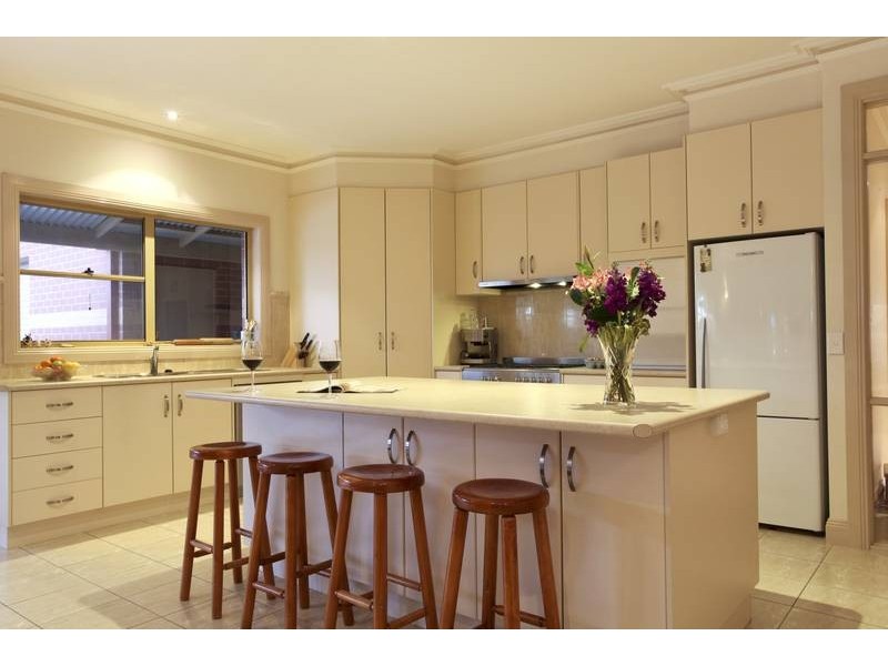 27 DeGille Street, North Bendigo VIC 3550