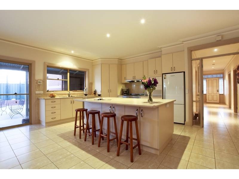 27 DeGille Street, North Bendigo VIC 3550