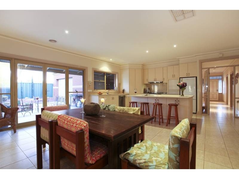 27 DeGille Street, North Bendigo VIC 3550