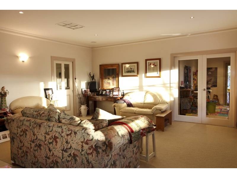 27 DeGille Street, North Bendigo VIC 3550