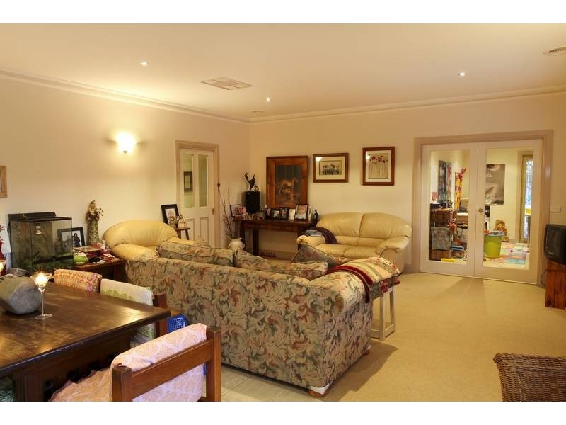 27 DeGille Street, North Bendigo VIC 3550