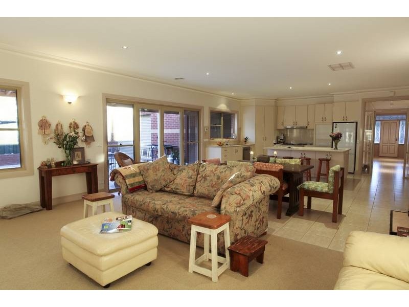 27 DeGille Street, North Bendigo VIC 3550