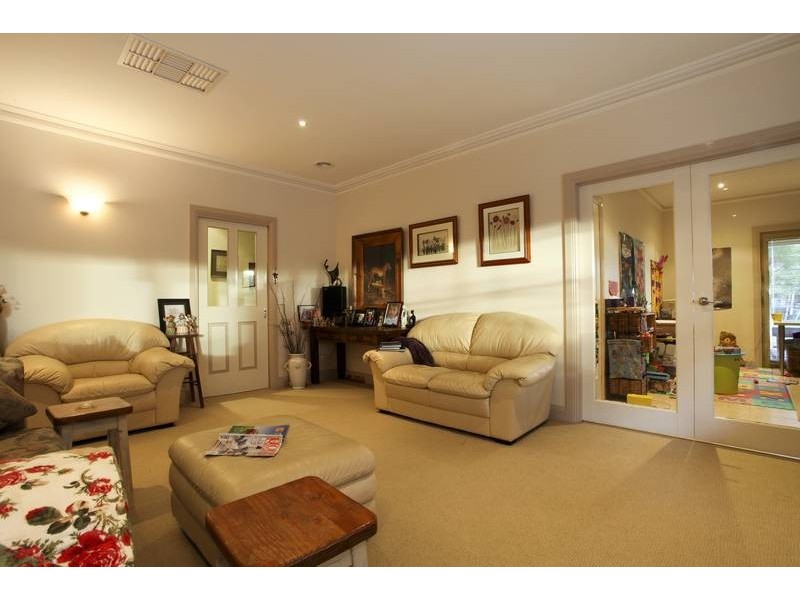 27 DeGille Street, North Bendigo VIC 3550