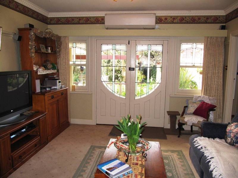 14 Hallam Street, Quarry Hill VIC 3550