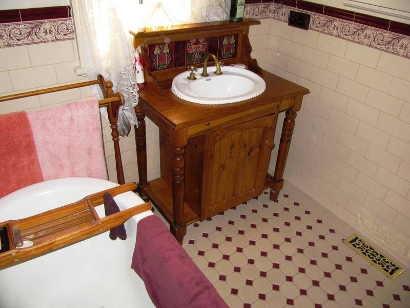 14 Hallam Street, Quarry Hill VIC 3550