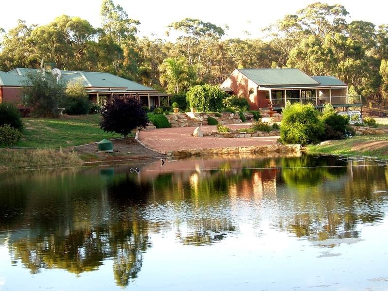83 Cahills Road, Mandurang VIC 3551