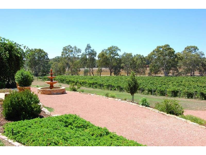 83 Cahills Road, Mandurang VIC 3551