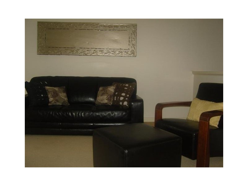 4/50 Houlahan Street, Flora Hill VIC 3550