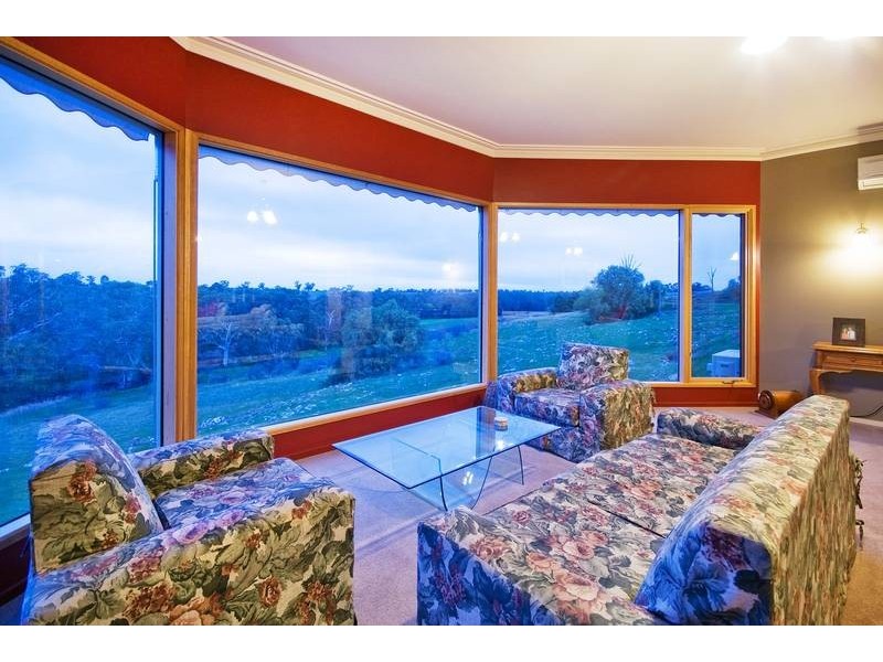 24 Campaspe Drive, Axedale VIC 3551