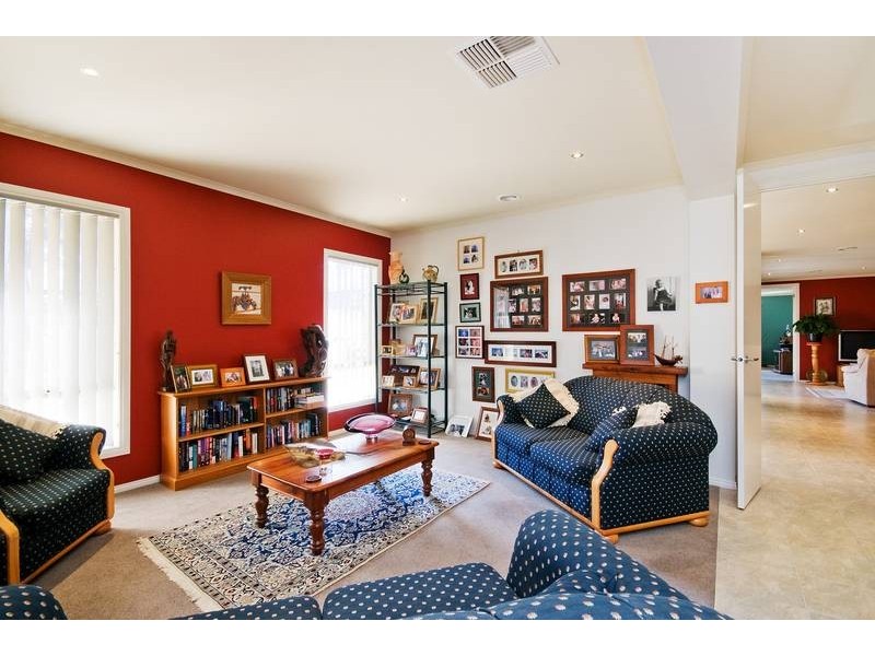 3 Bridle Court, Maiden Gully VIC 3551
