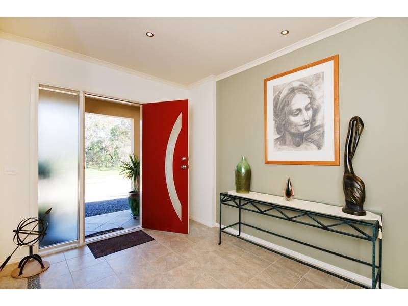 3 Bridle Court, Maiden Gully VIC 3551
