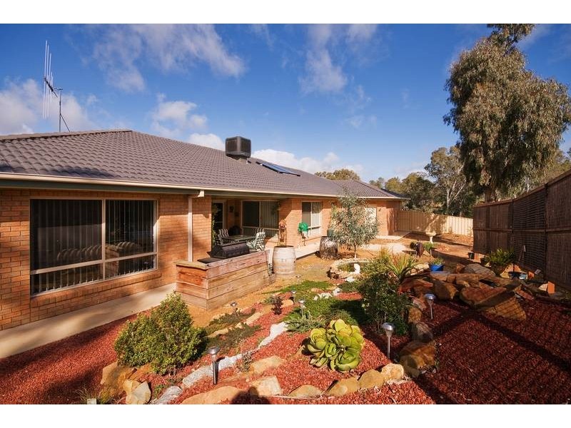 3 Bridle Court, Maiden Gully VIC 3551