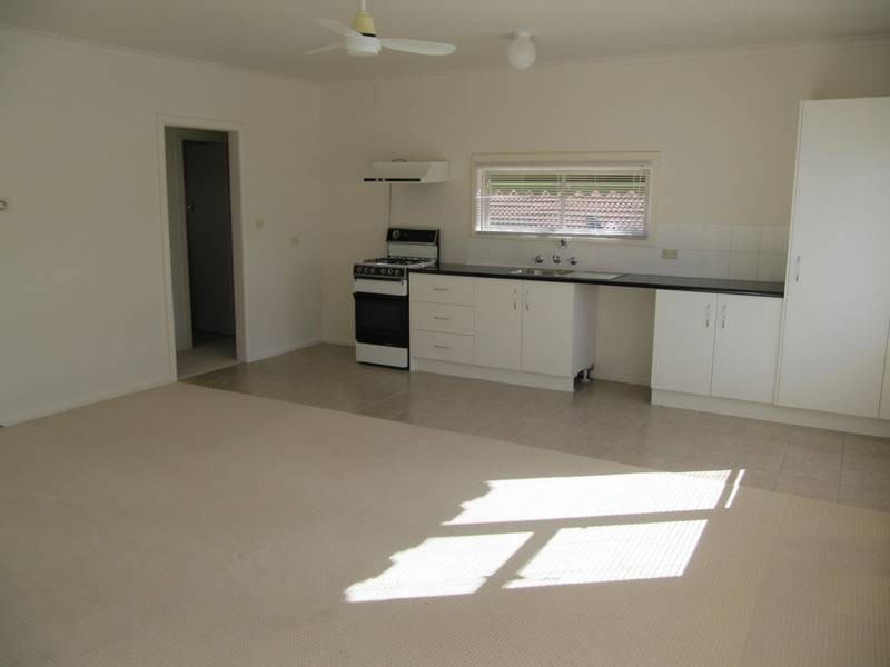 23 Wade Lane, Golden Square VIC 3555