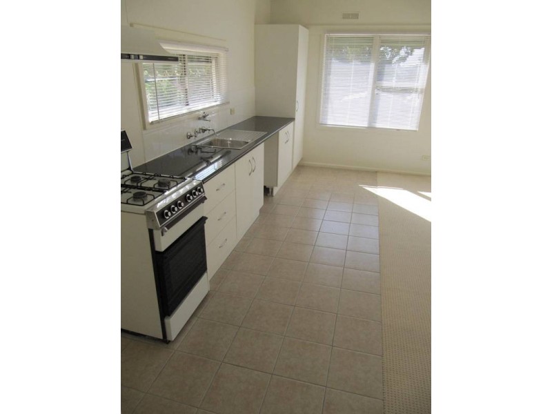 23 Wade Lane, Golden Square VIC 3555