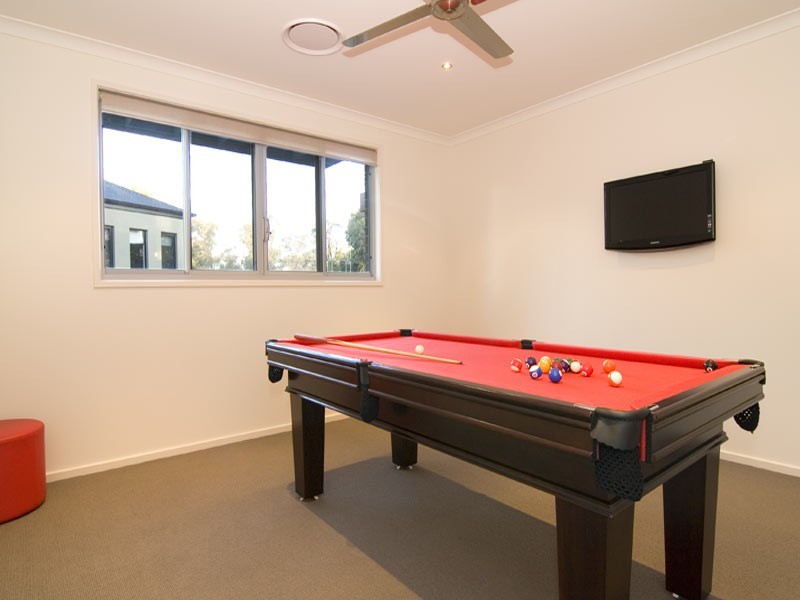 31 Elwood Drive, Strathdale VIC 3550