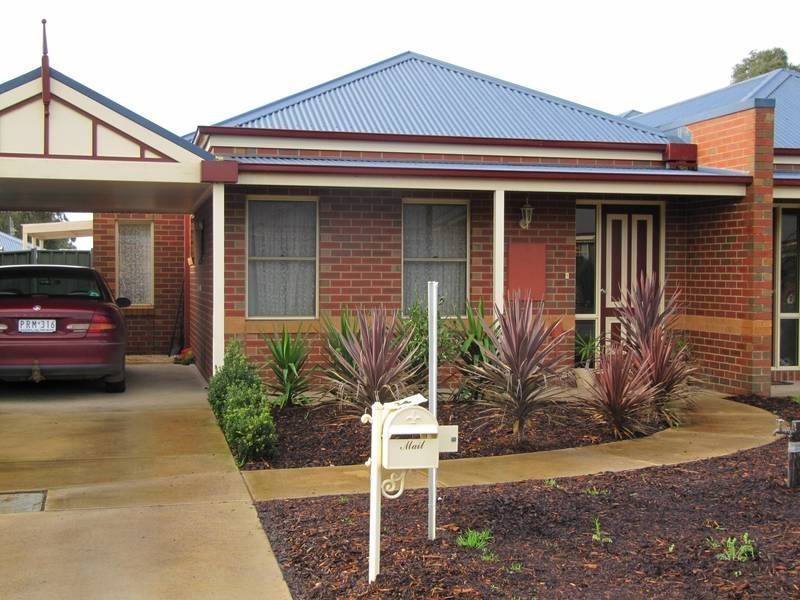 14 Chantelle Court, Kangaroo Flat VIC 3555