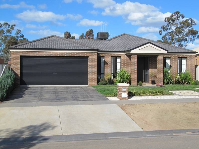 10 Blackwattle Avenue, Epsom VIC 3551