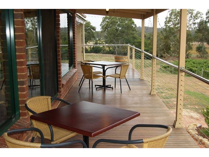83 Cahills Rd, Mandurang VIC 3551