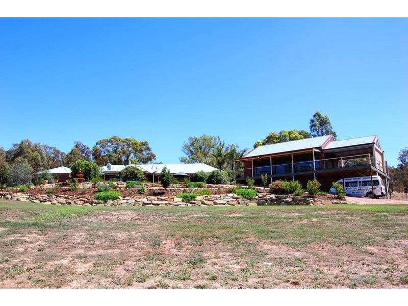 83 Cahills Rd, Mandurang VIC 3551