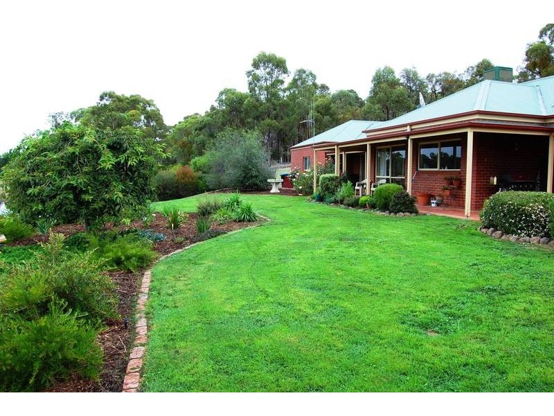 83 Cahills Rd, Mandurang VIC 3551