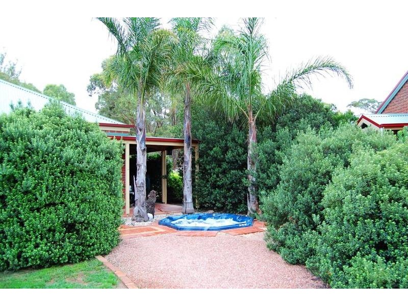 83 Cahills Rd, Mandurang VIC 3551
