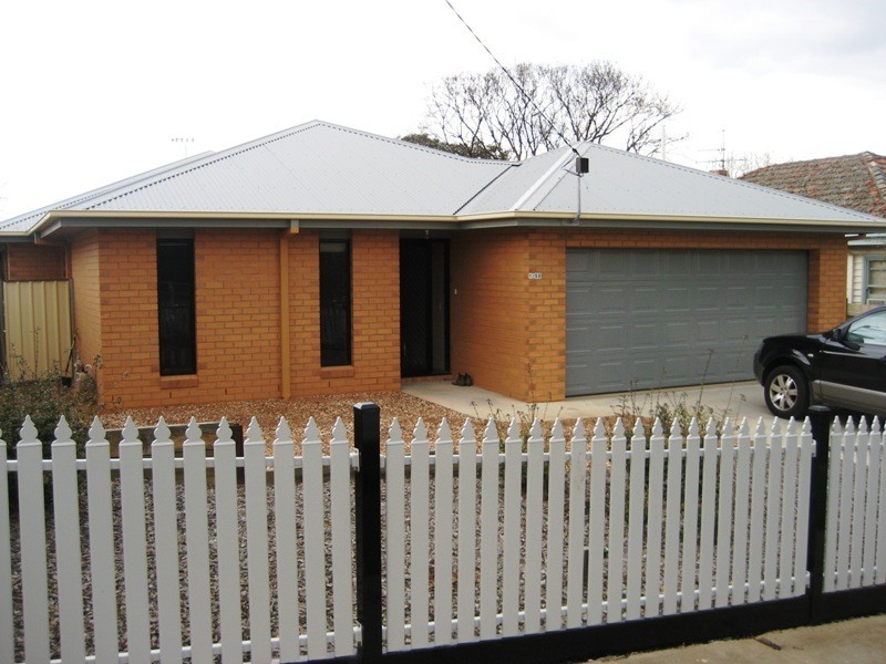 1/50 Hammer Street, Flora Hill VIC 3550