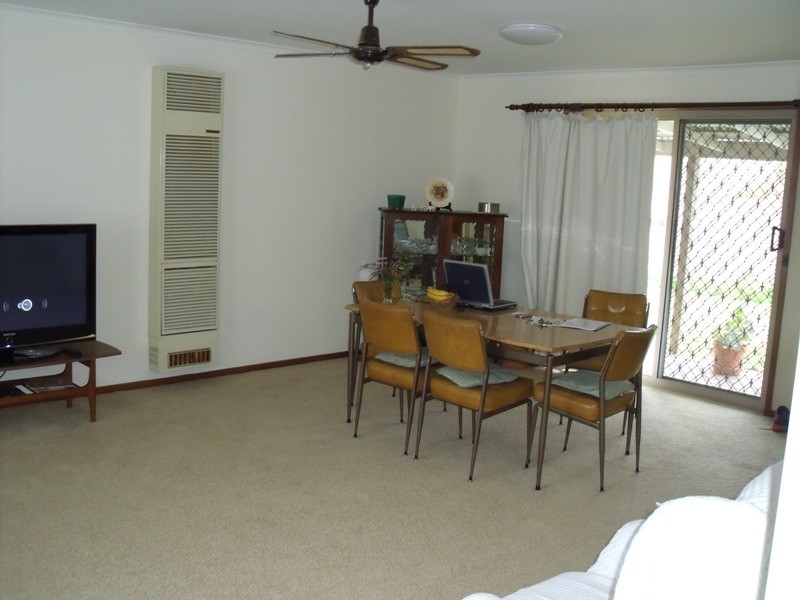 8 View Street, Kangaroo Flat VIC 3555