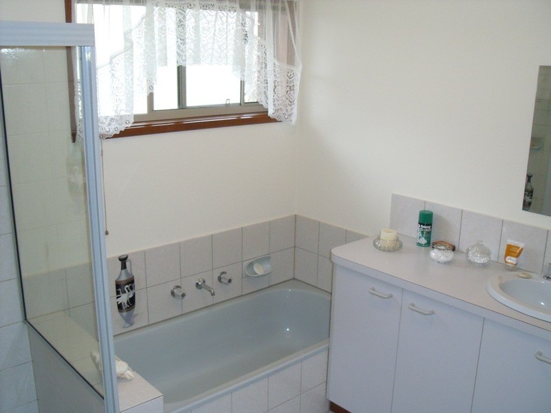 8 View Street, Kangaroo Flat VIC 3555