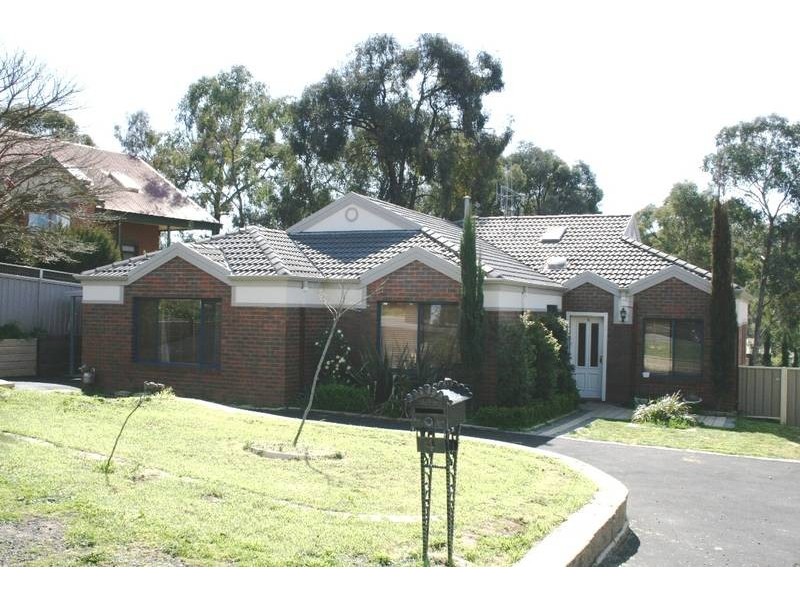 4 Jarrah Court, Spring Gully VIC 3550