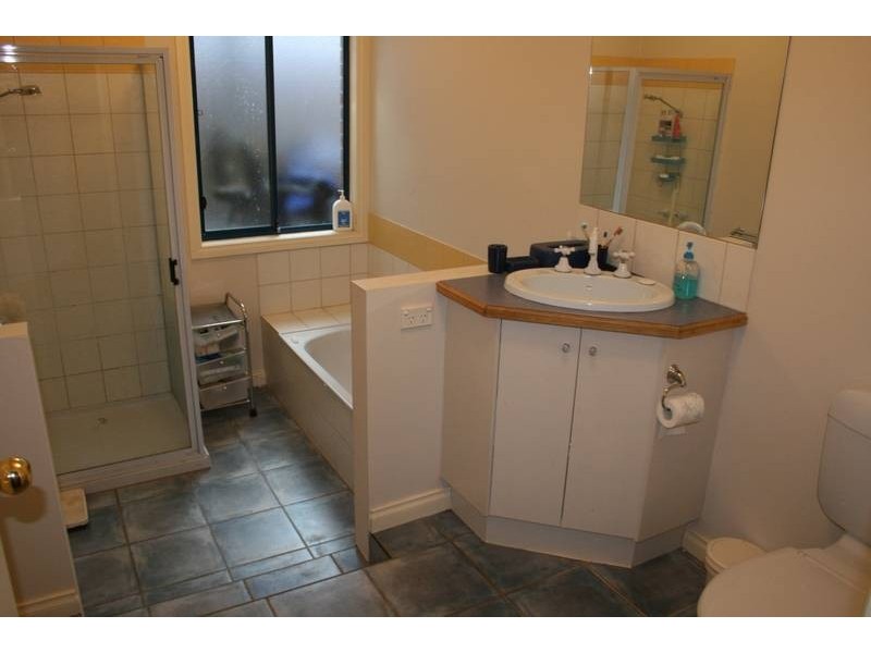 4 Jarrah Court, Spring Gully VIC 3550