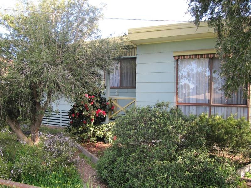 29 John Street, Kangaroo Flat VIC 3555