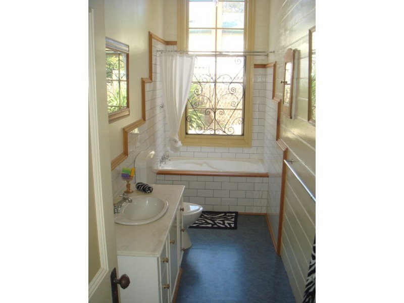 122 Eaglehawk Road, Bendigo VIC 3550