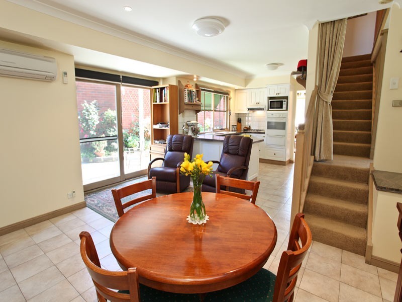 24 Crook Street, Kennington VIC 3550