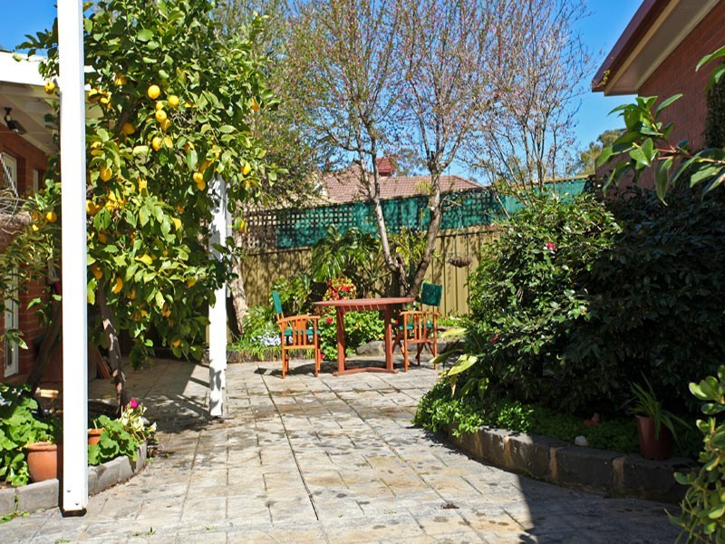 24 Crook Street, Kennington VIC 3550