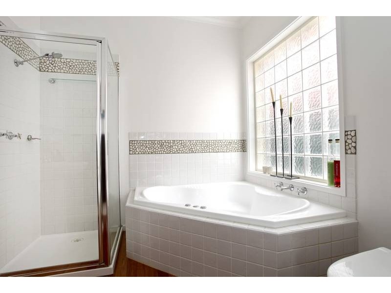 255 Aspinall Street, Kangaroo Flat VIC 3555