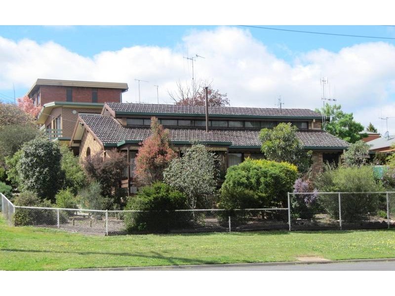 22 Banks Street, Kangaroo Flat VIC 3555