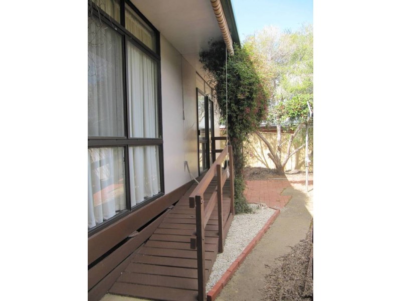 22 Banks Street, Kangaroo Flat VIC 3555