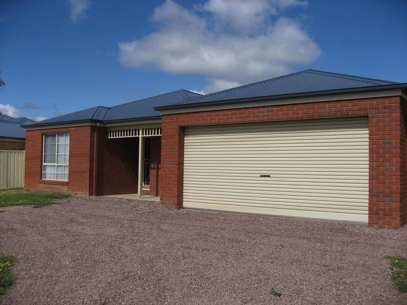 153 Olympic Parade, Kangaroo Flat VIC 3555