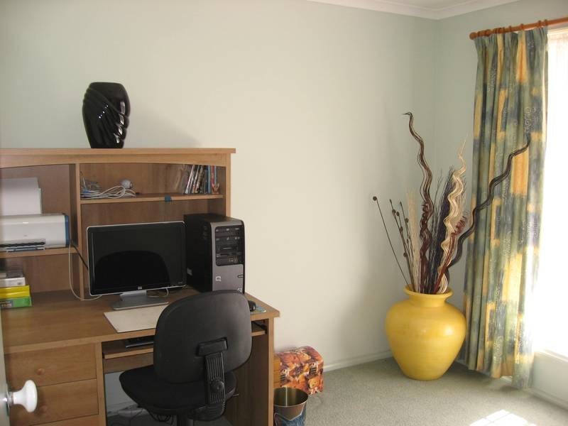 153 Olympic Parade, Kangaroo Flat VIC 3555