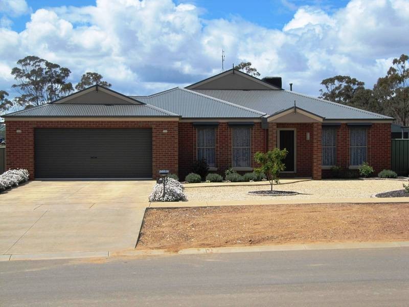 27 Lower Beckham Road, Maiden Gully VIC 3551