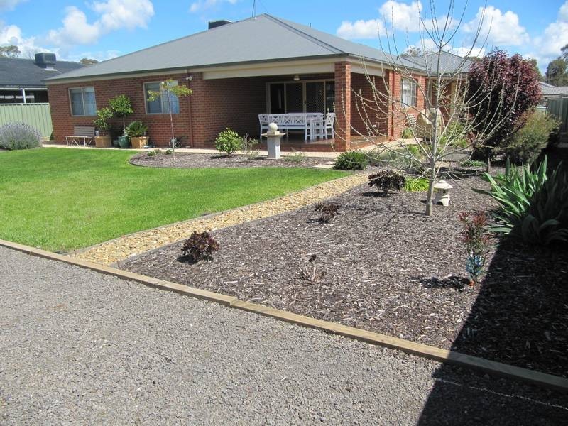 27 Lower Beckham Road, Maiden Gully VIC 3551