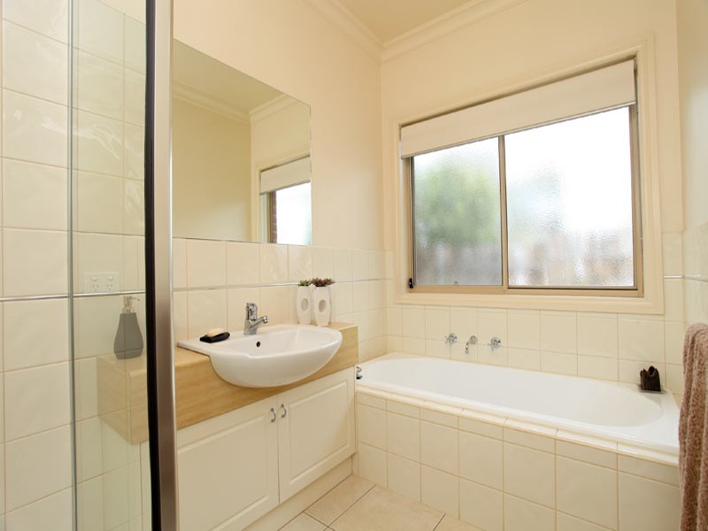 36 Crook Street, Kennington VIC 3550