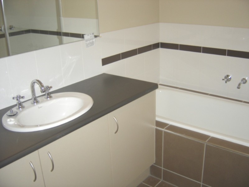 1/33 Croxton Street, Golden Square VIC 3555