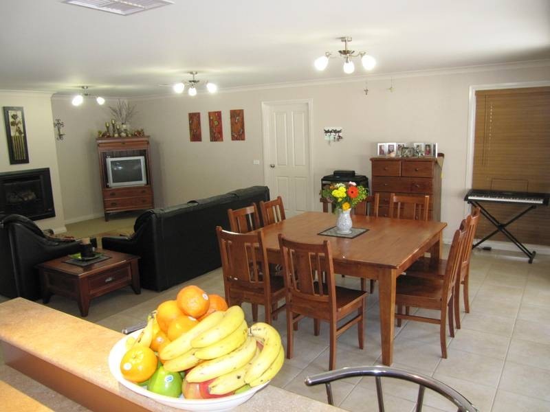 69 Amara Way, Kangaroo Flat VIC 3555