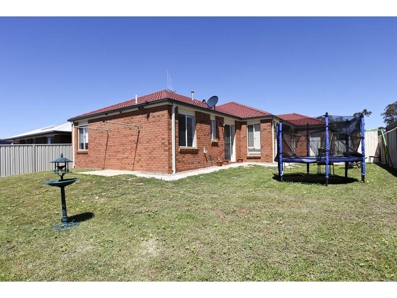 50 Peacock Drive, Epsom VIC 3551