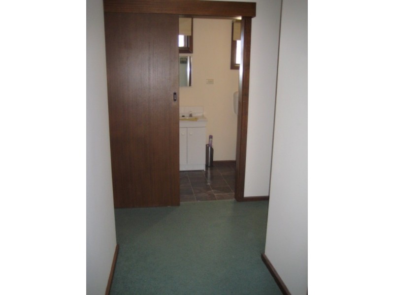 23B Hewitt Avenue, Strathdale VIC 3550